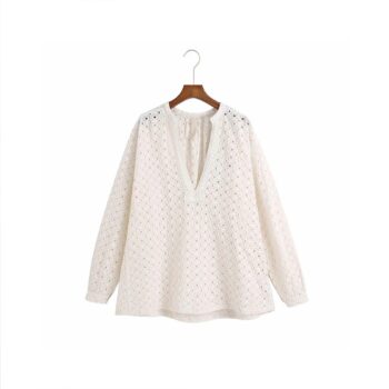 Camisa bordada con agujeros 2